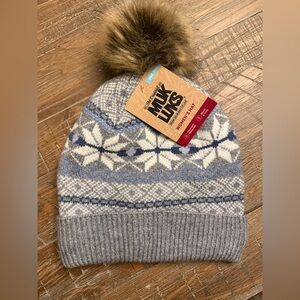Women’s Muk Luks Faux Fur Pom Beanie NWT